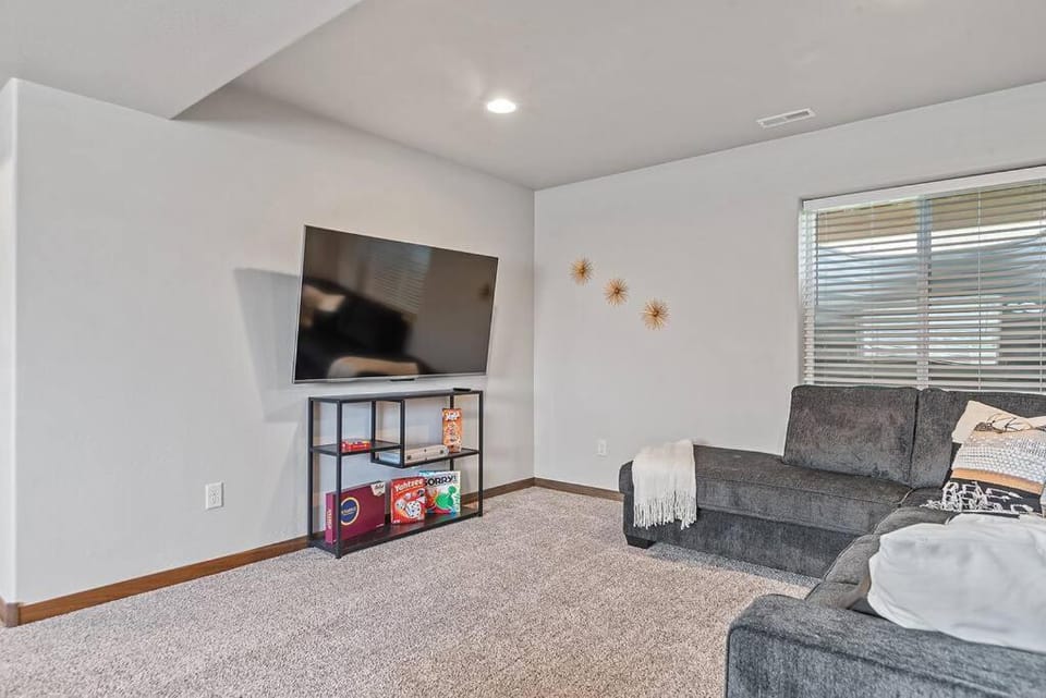 TV and multimedia, Living room, Seating area