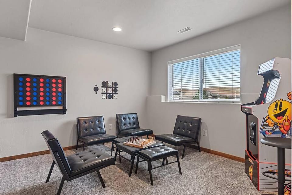 TV and multimedia, Seating area