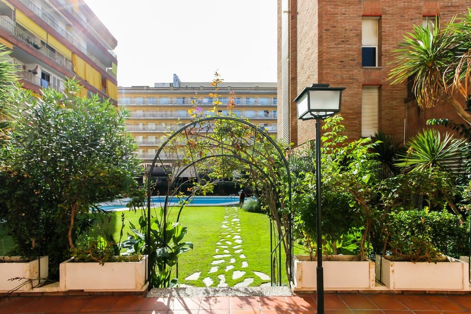 Property building, Garden, Garden view