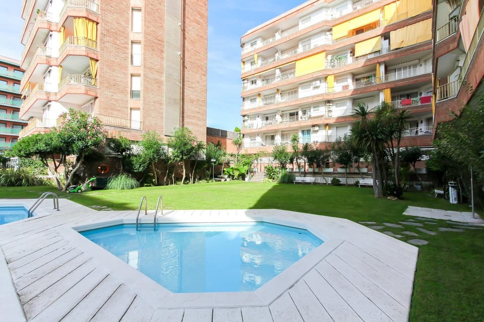 Property building, Garden, Garden view, Pool view