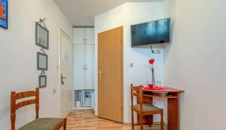 Bathroom, Seating area