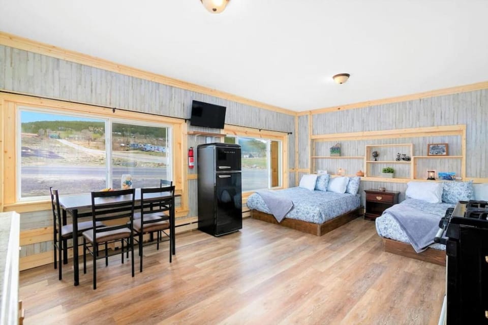 12Private Room with Kitchen Dog Friendly Leadville Apartment in Leadville