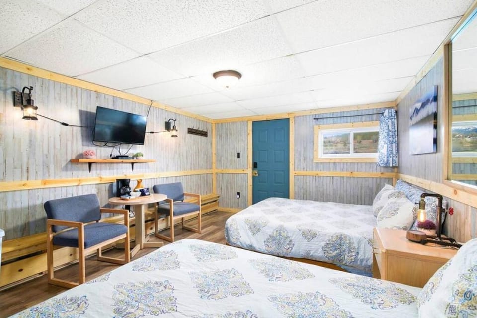 5Cozy Dog Friendly Private Room Downtown Leadville Apartment in Leadville