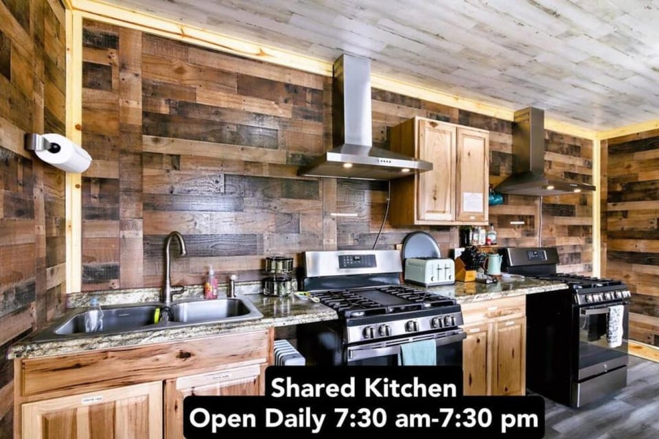 10 Renovated Dog Friendly Cozy Room Leadville Apartment in Leadville