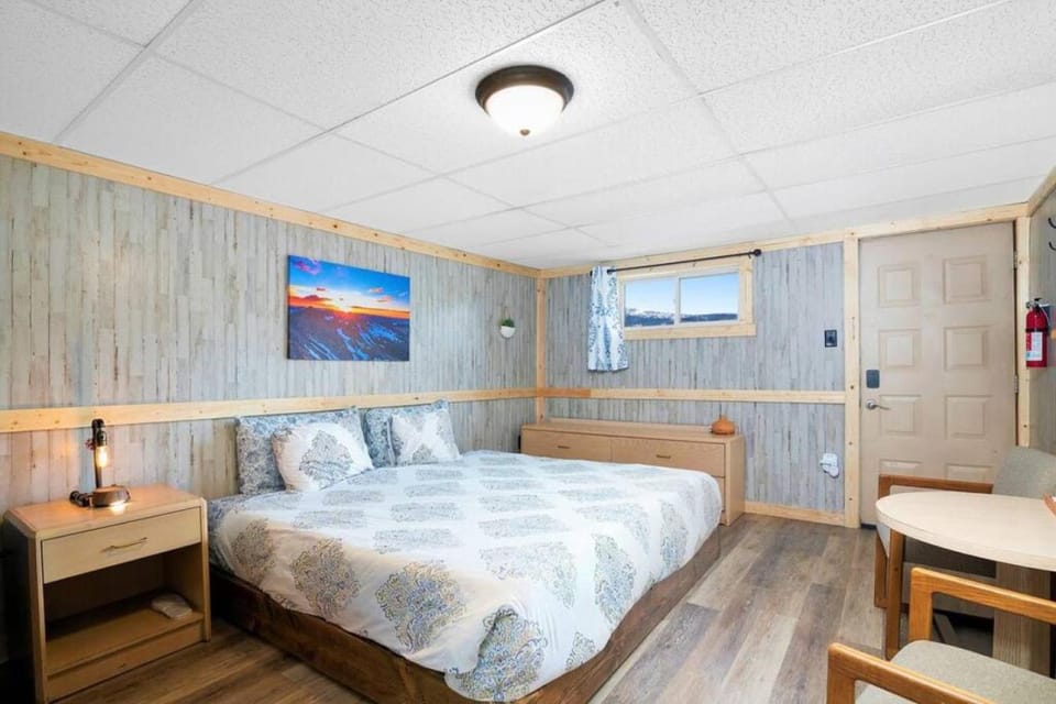 2 Dog Friendly Private Cozy Room in Leadville Apartment in Leadville