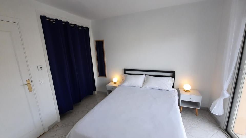 Bed, Bedroom, wardrobe