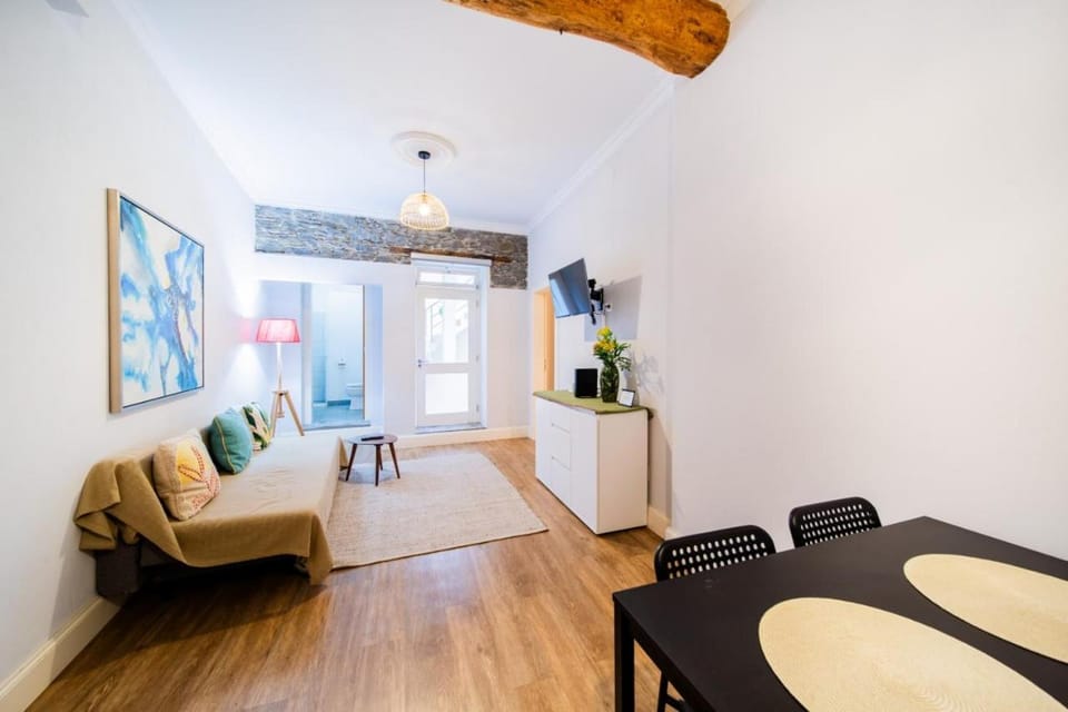 TV and multimedia, Living room, Dining area