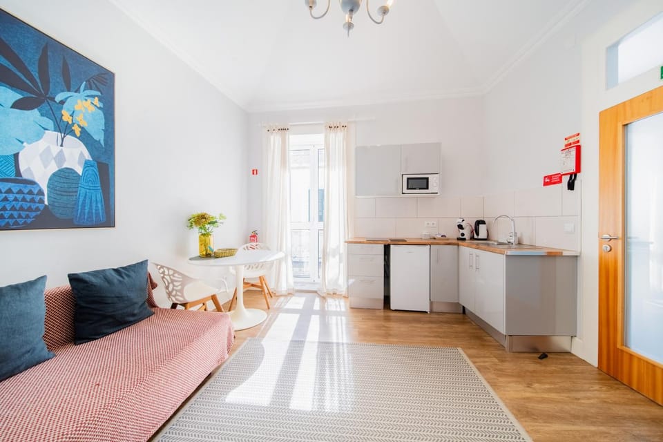 Kitchen or kitchenette, Living room, minibar