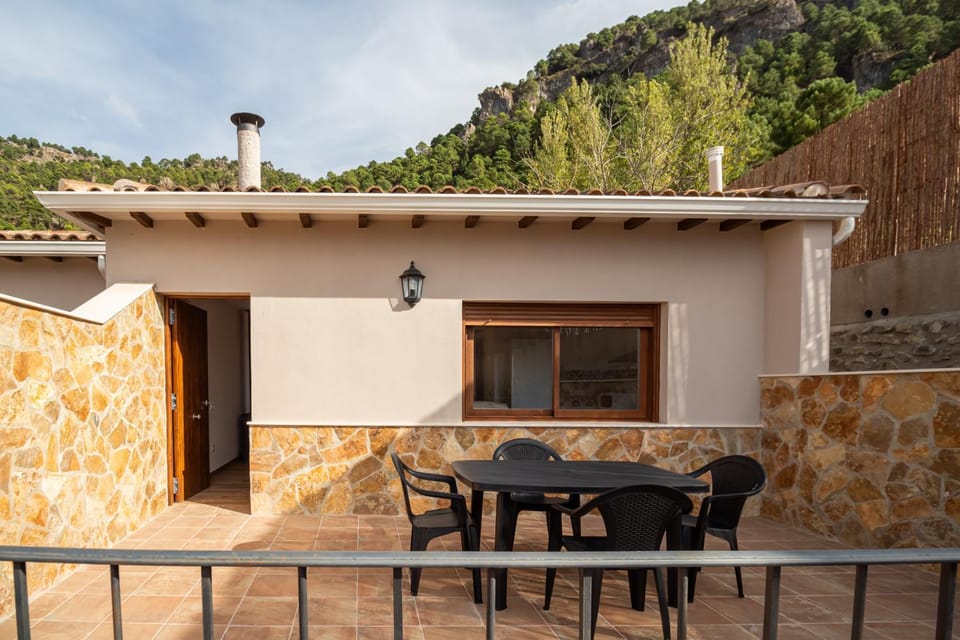 Property building, Patio, Day, Natural landscape, View (from property/room), Balcony/Terrace, Balcony/Terrace, Mountain view