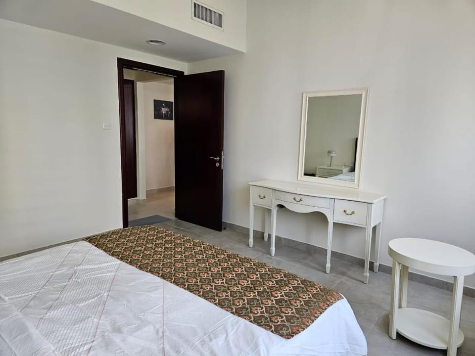 Bed, Photo of the whole room, hair dresser
