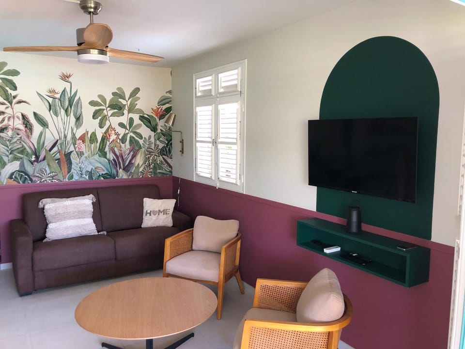 TV and multimedia, Living room, Seating area