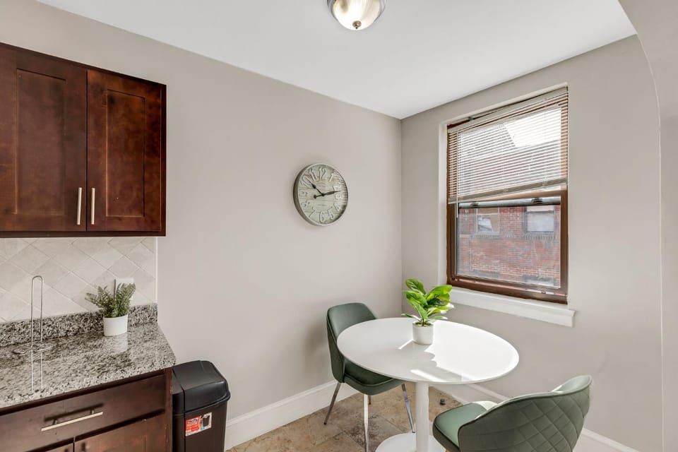 Lennox C201 Furnished Studio ATT Students Apartment in Philadelphia