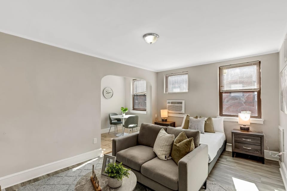 Lennox C201 Furnished Studio ATT Students Apartment in Philadelphia