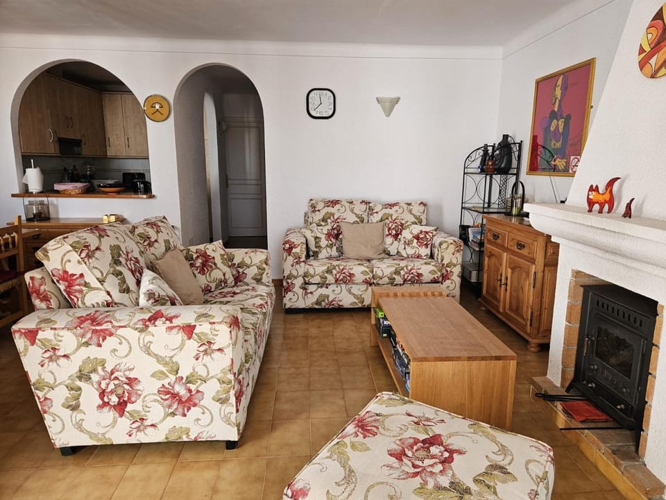 Casa Becquer - Mojacar - 2 bedroom - sleeps 4 - R040 Apartment in Andalusia