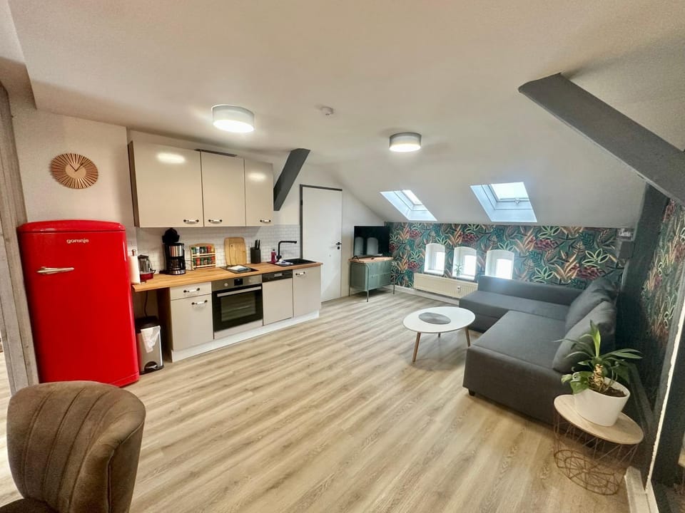 Kitchen or kitchenette, Living room