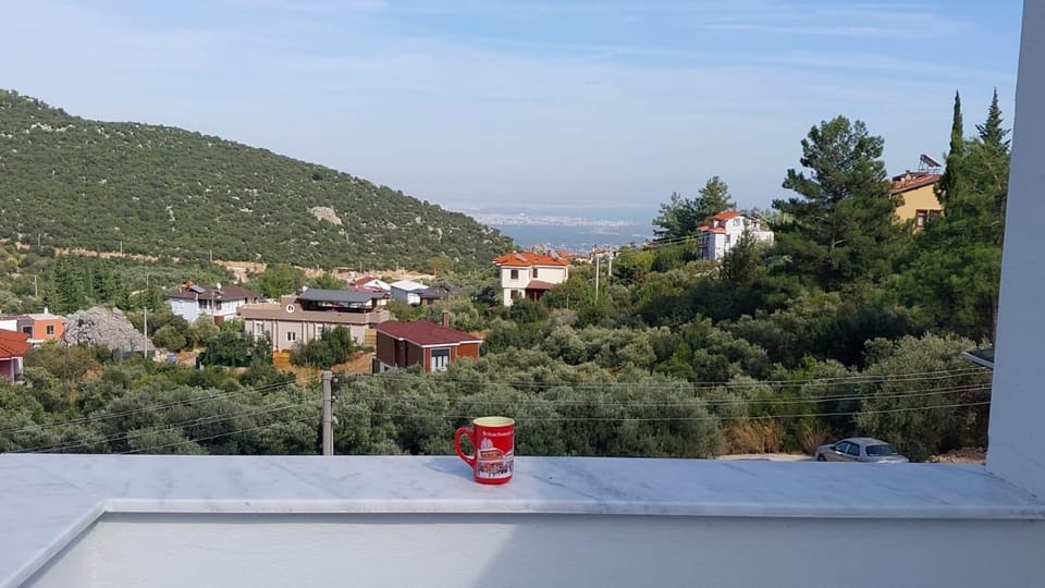 Day, Natural landscape, Mountain view, Sea view
