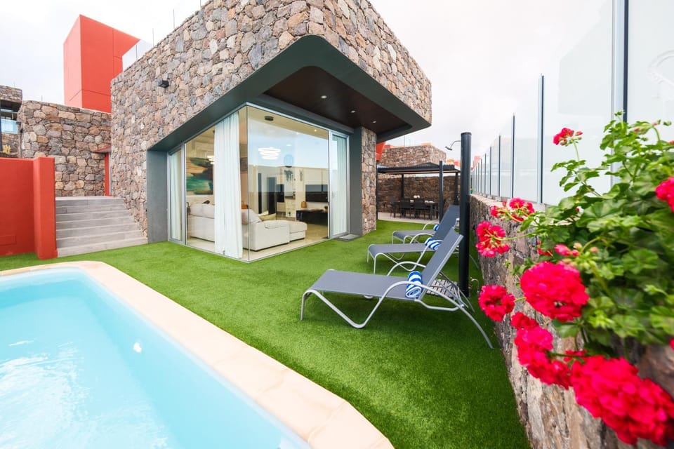 Solarium, Swimming pool