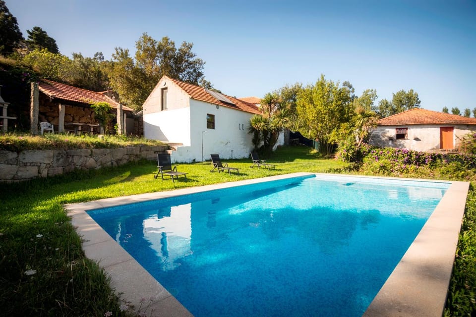 Property building, Swimming pool, Swimming pool