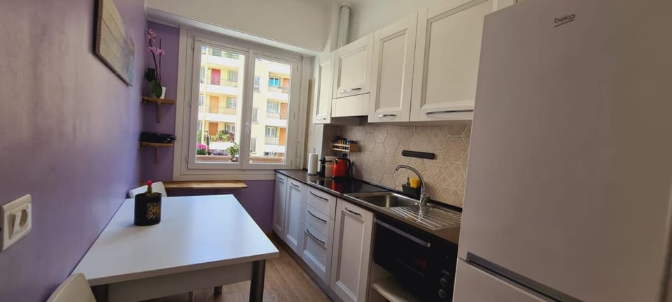 Dining area, dishwasher, minibar, pet friendly, stove