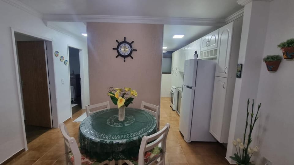 View (from property/room), Kitchen or kitchenette, Dining area, Bedroom