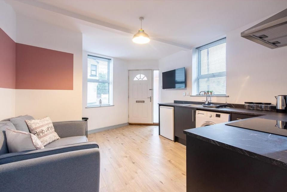 Newark Apartments: Ideal for Contractors with Parking Apartment in Newark-on-Trent