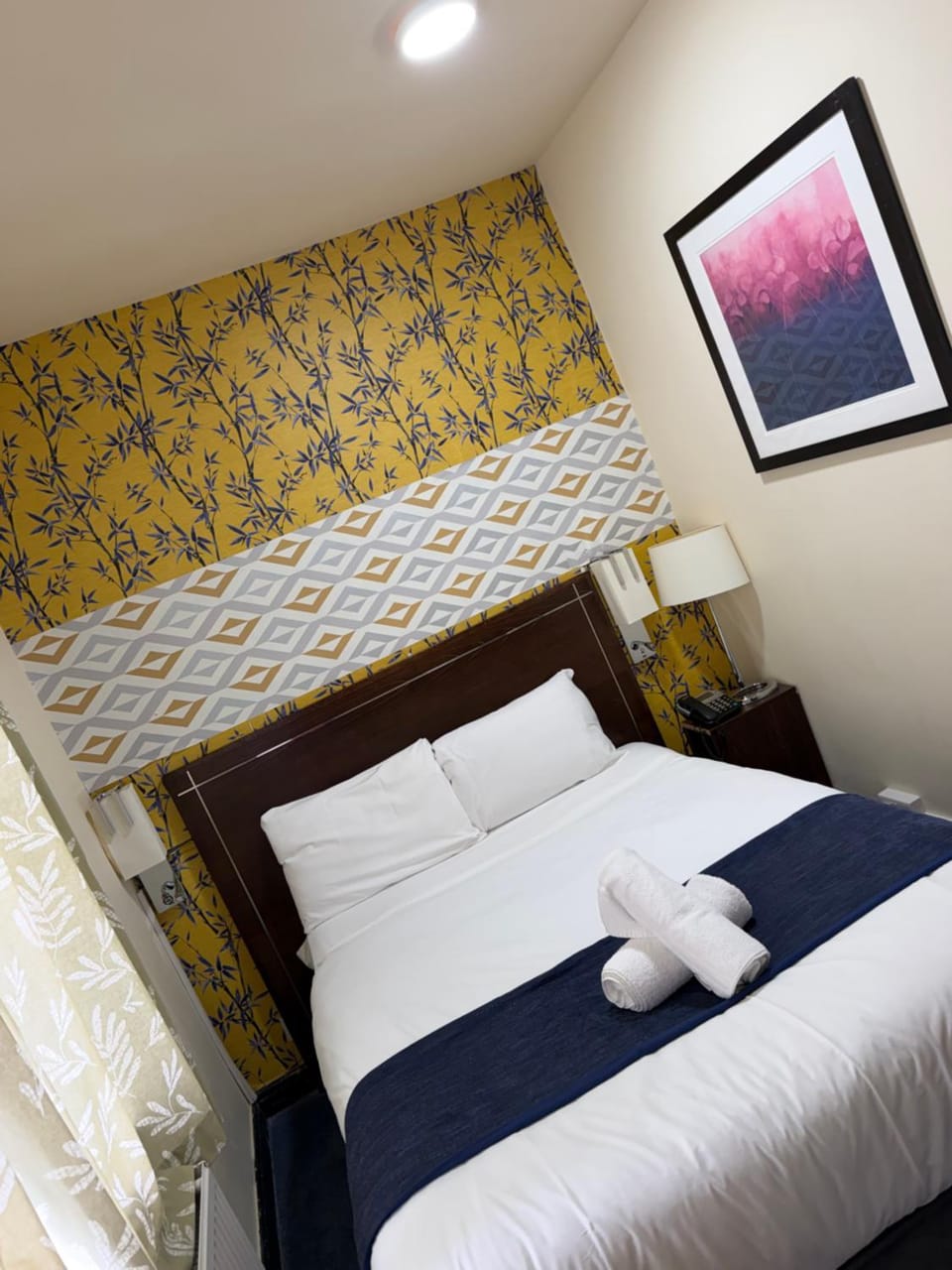 Acorn Lodge Hotel Gatwick & Parking Hotel in Horley