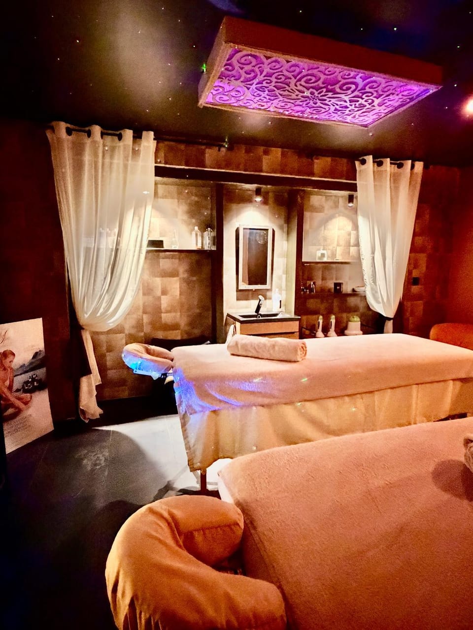 Massage, Spa and wellness centre/facilities, Decorative detail