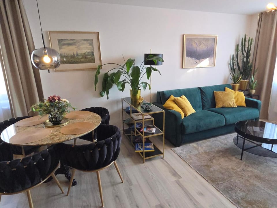 7thHeaven centre suite FREE PARKING in the building Apartment in Bratislava
