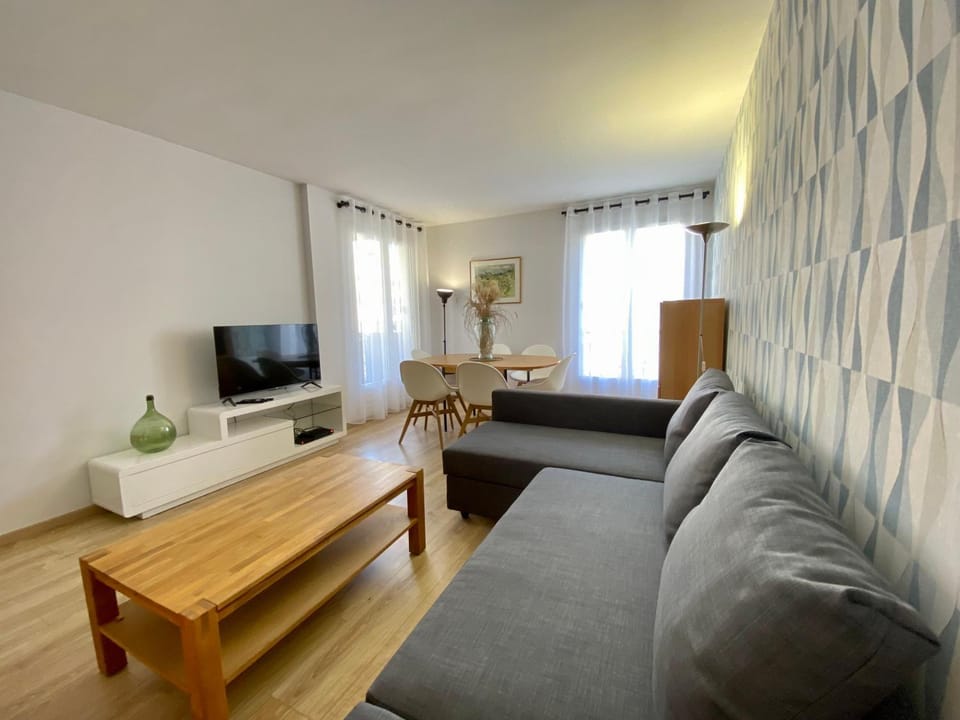 Le Beaugency Near Paris & Disneyland Apartment in Noisy-le-Grand