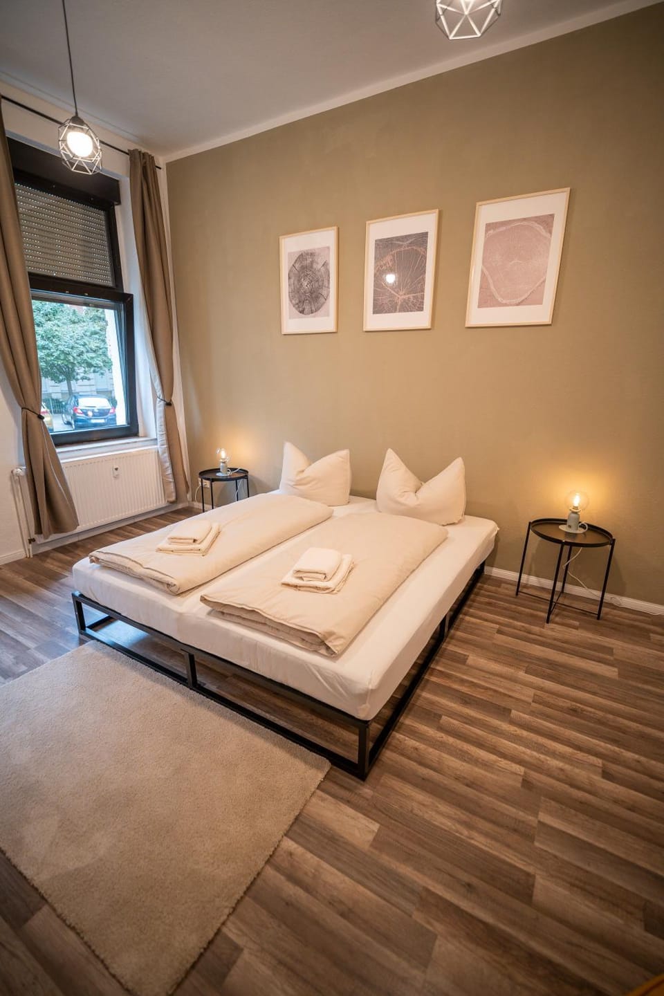 Bed, Photo of the whole room, Bedroom