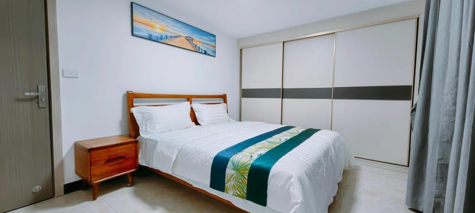 Bed, Photo of the whole room, Bedroom, wardrobe