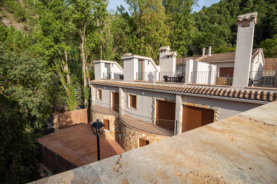 Property building, Day