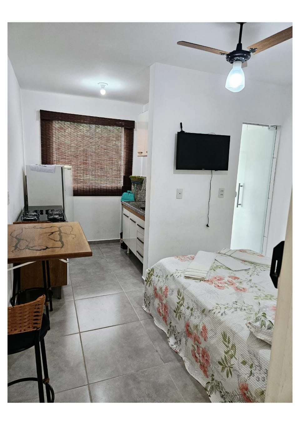 Apto c-estacionam - SEM TAXAS- 900m do centro histórico com piscina, sauna, academia Apartment in State of Rio de Janeiro