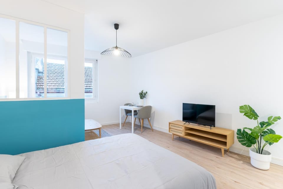 Communal lounge/ TV room, TV and multimedia, Bedroom