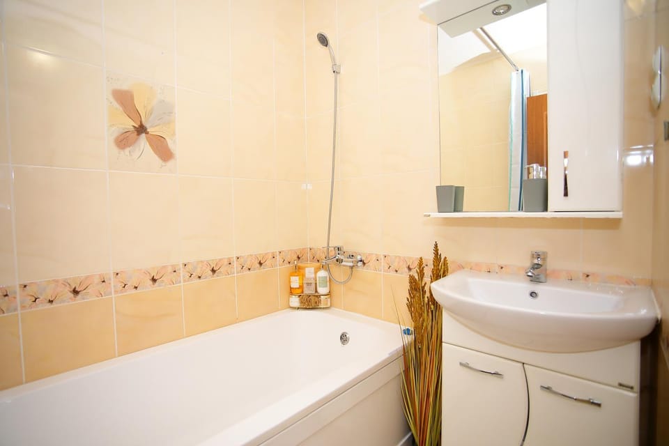 Shower, Bathroom, Bath, towels