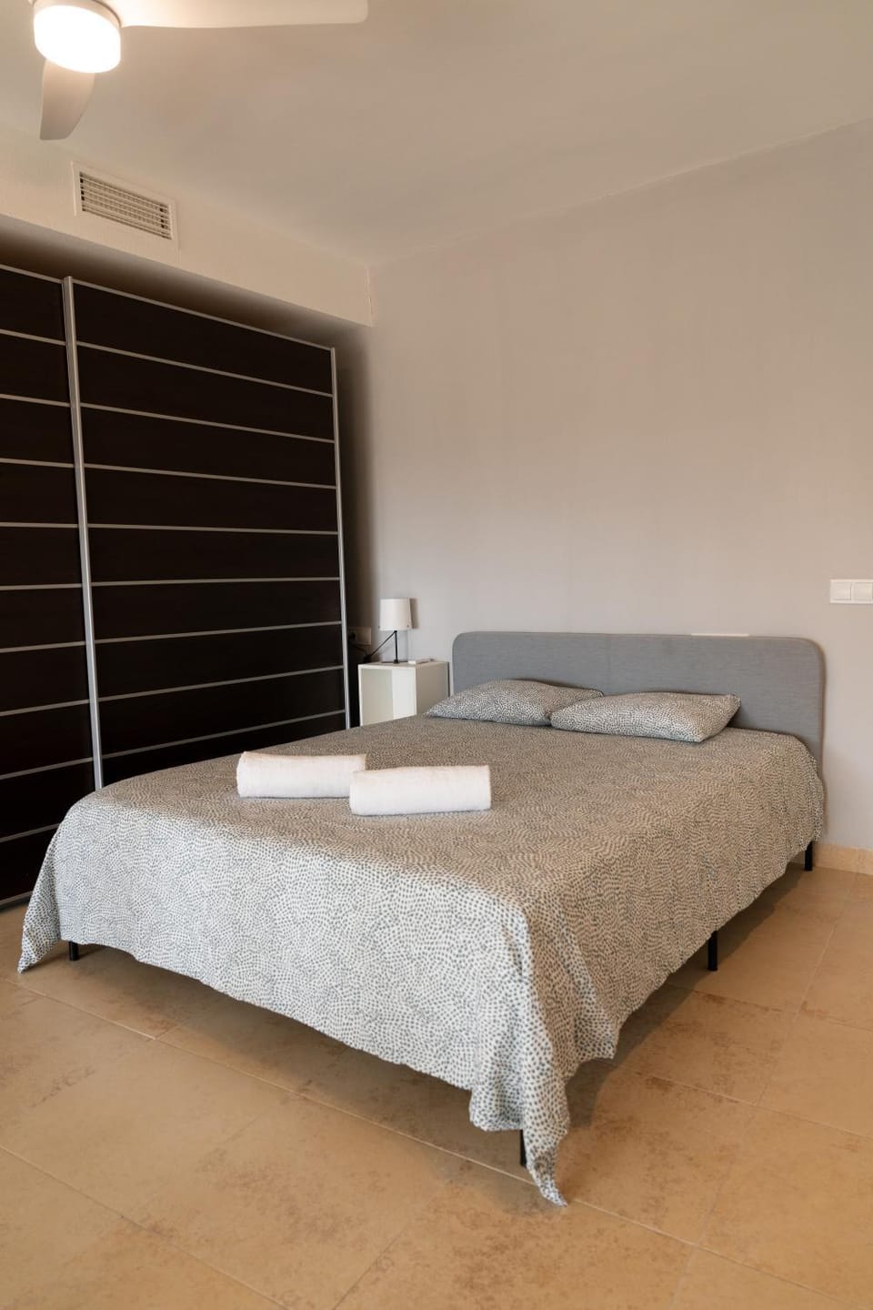 Bed, Bedroom, towels, air conditioner