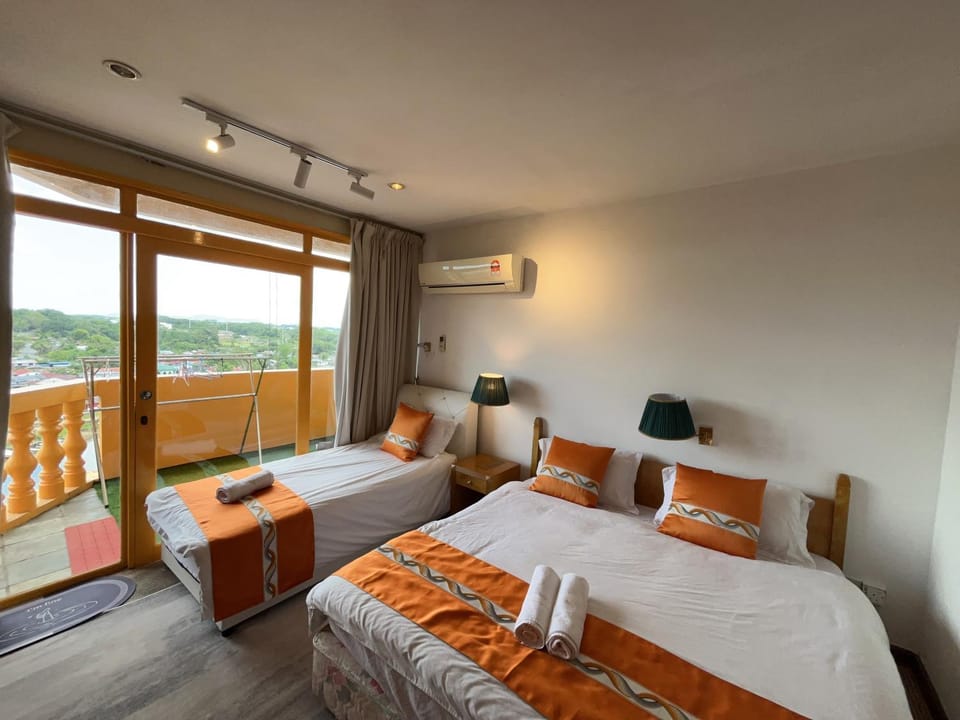 Muji style 2BR River View Riverbank suites Apartment in Kuching