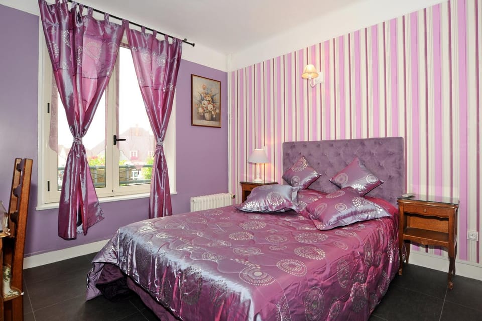 Day, Photo of the whole room