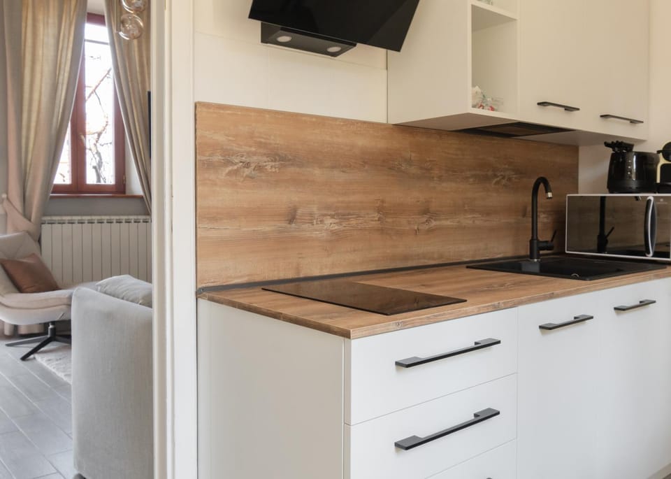 Kitchen or kitchenette, pet friendly, stove