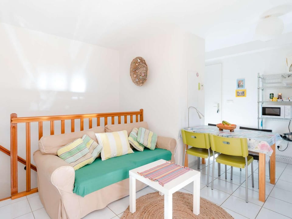 Duplex cosy avec piscine et WiFi, proche plage et commerces, pour 4 pers., parking inclus - FR-1-409-213 Apartment in Fleury