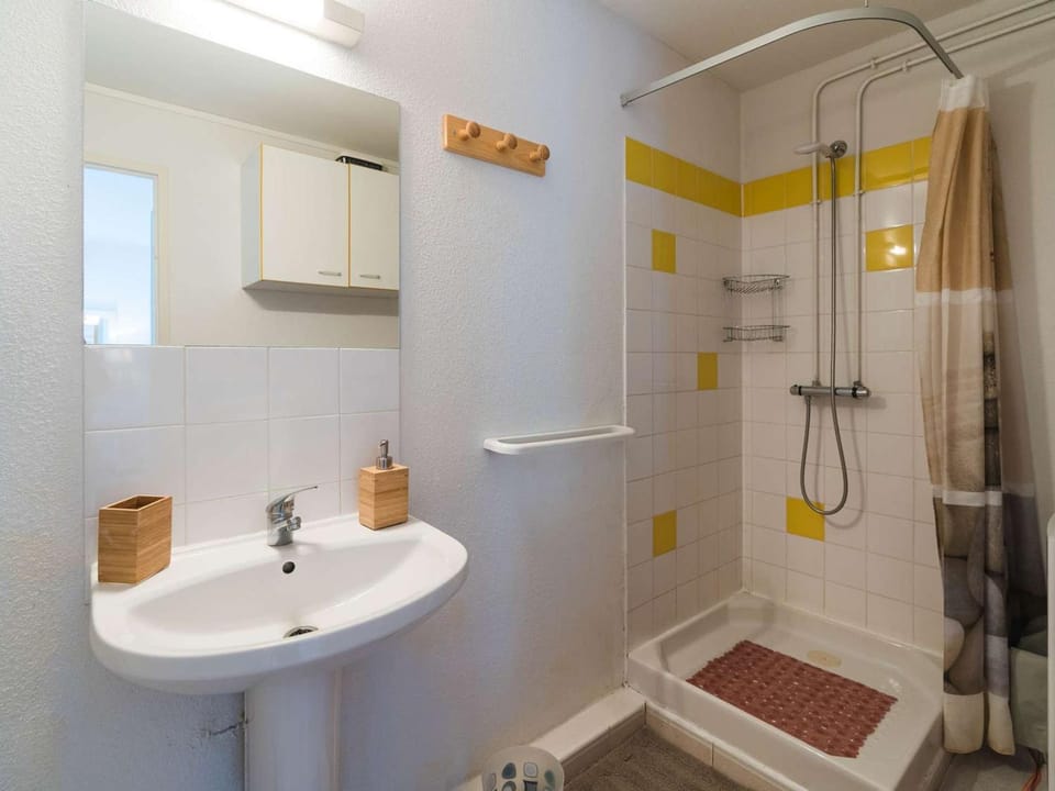 Appartement climatisé avec piscine - 4 pers. - FR-1-409-211 Apartment in Narbonne
