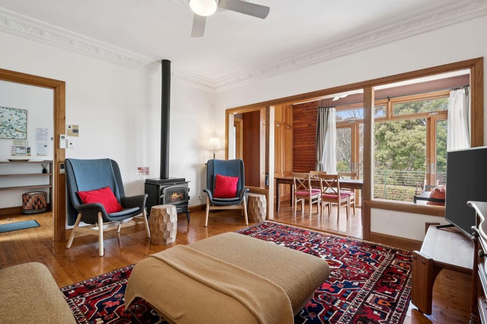 Banksia Tops House in Blue Mountains