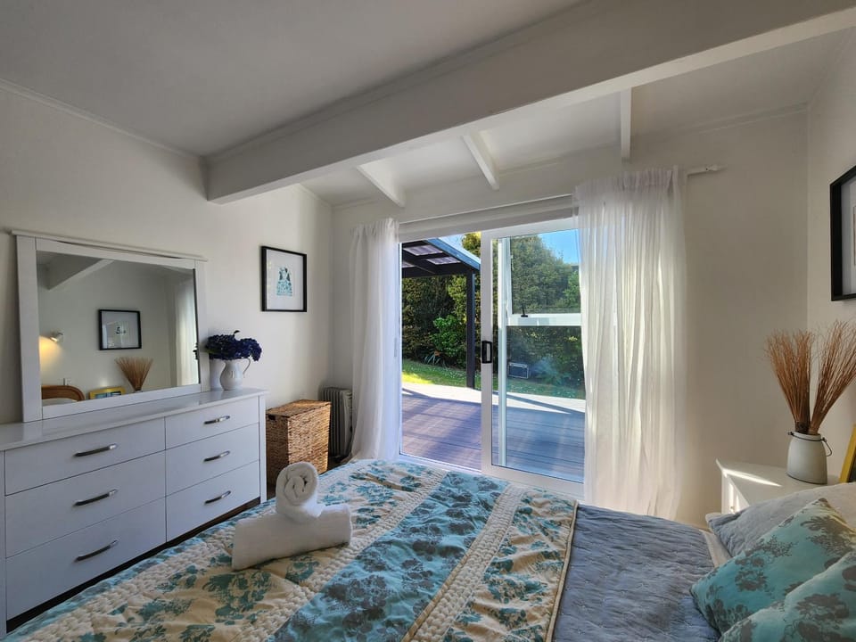 Hahei Ocean's 68 House in Auckland Region