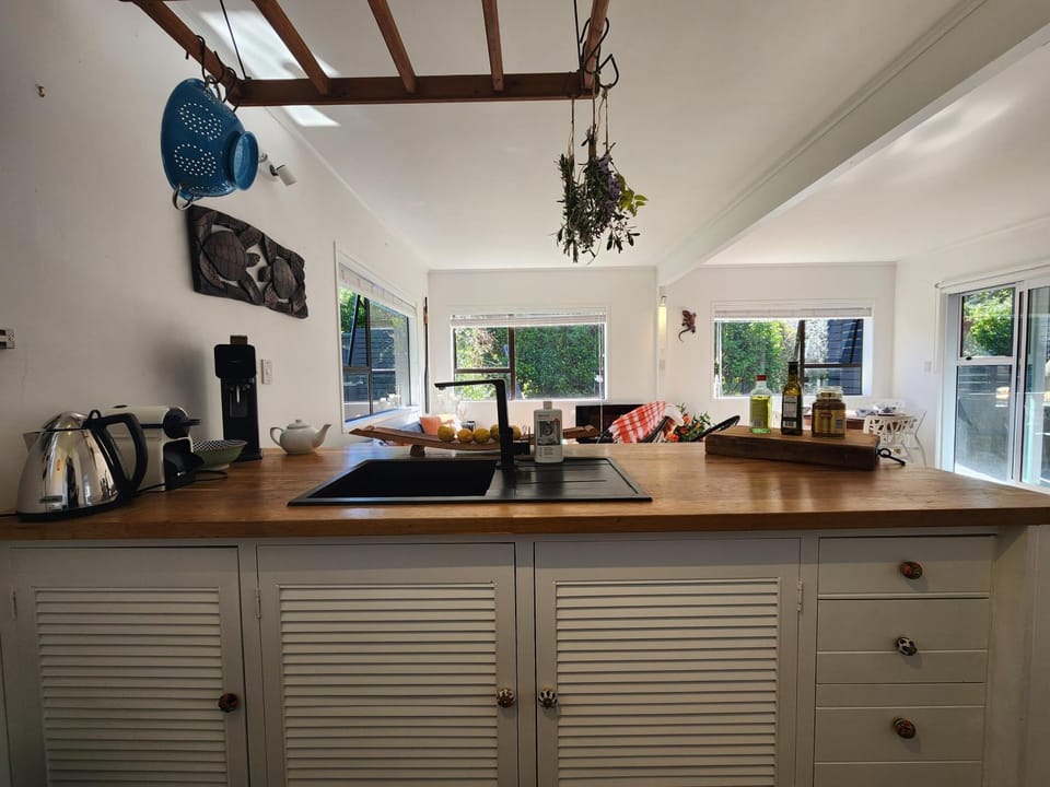 Hahei Ocean's 68 House in Auckland Region