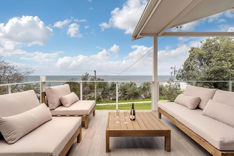 Drift - Ocean & Panoramic Views At Coledale House in Wollongong