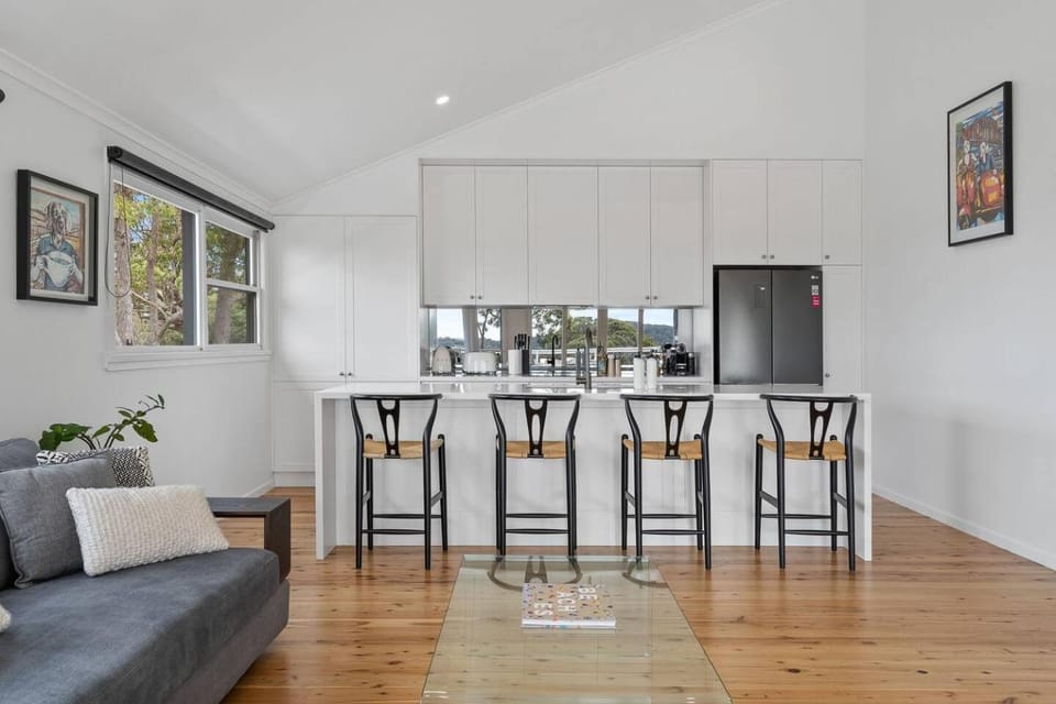 Aarini Cottage - The Ultimate Beachside Escape! House in Central Coast