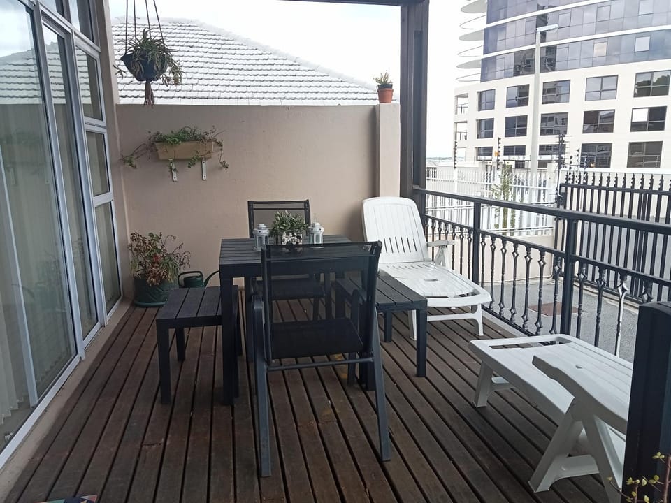 Patio, View (from property/room), Balcony/Terrace