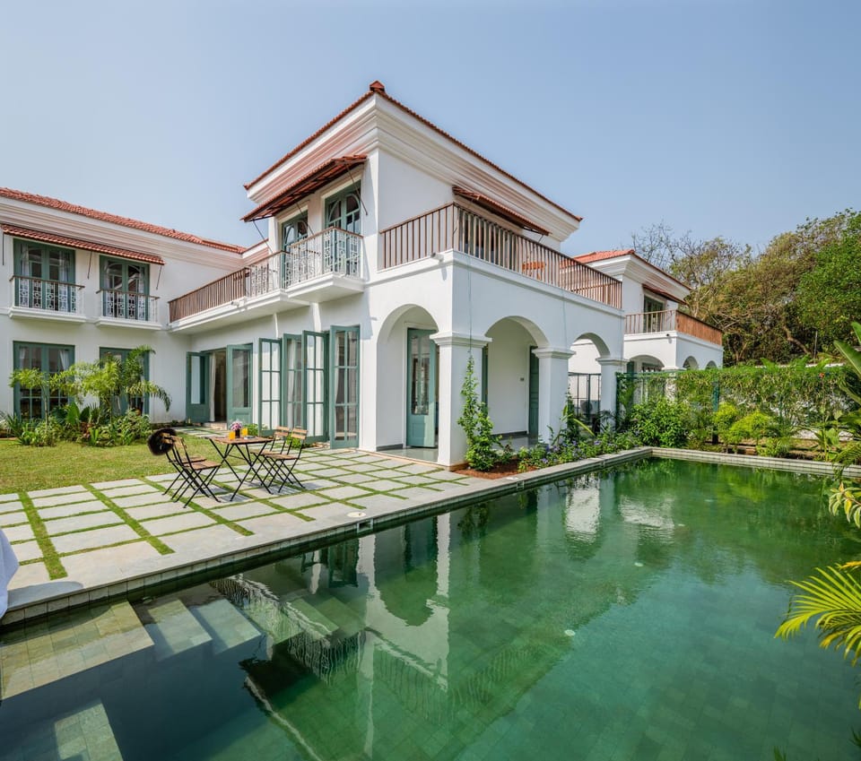 Property building, Garden, Balcony/Terrace, Swimming pool