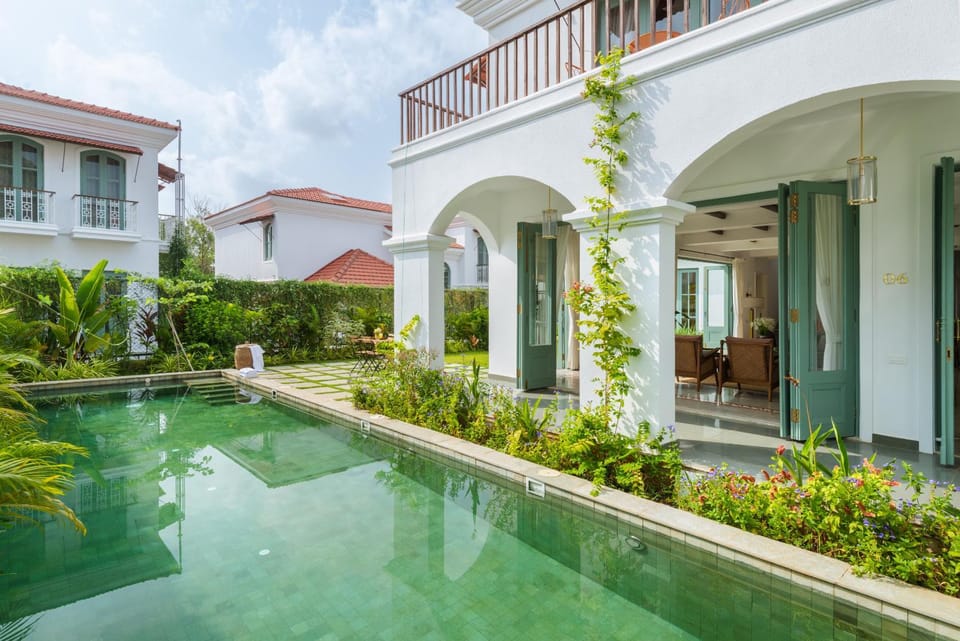 Swimming pool, Swimming pool