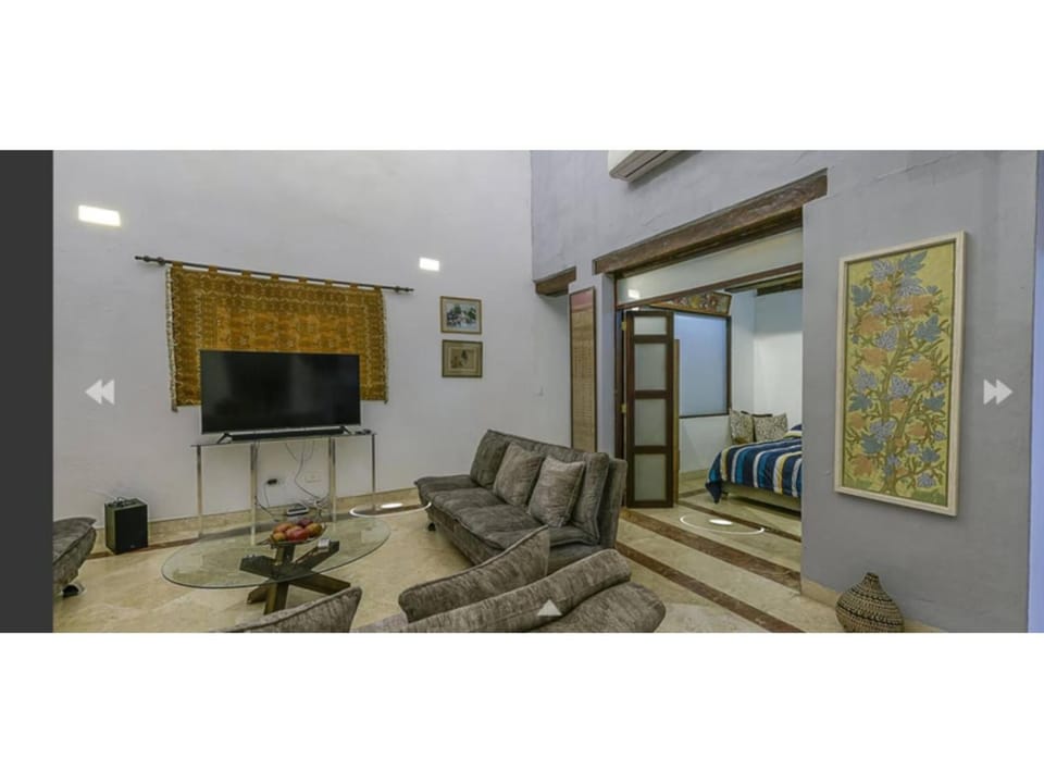 Communal lounge/ TV room, TV and multimedia, Living room